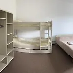 Πανσιόν Garage *