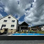 Garage * Γιαρέμτσε