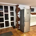 Πανσιόν Garage Γιαρέμτσε