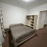 Garage *