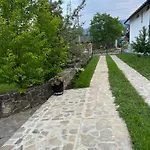 Garage Guest house Yaremche