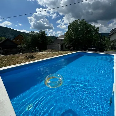 Garage Guest house Yaremche