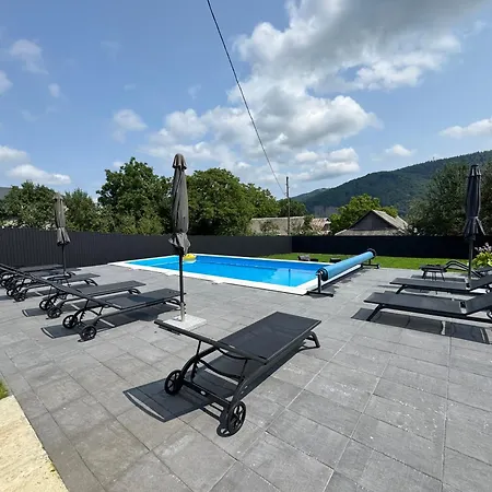 Garage Guest house Yaremche