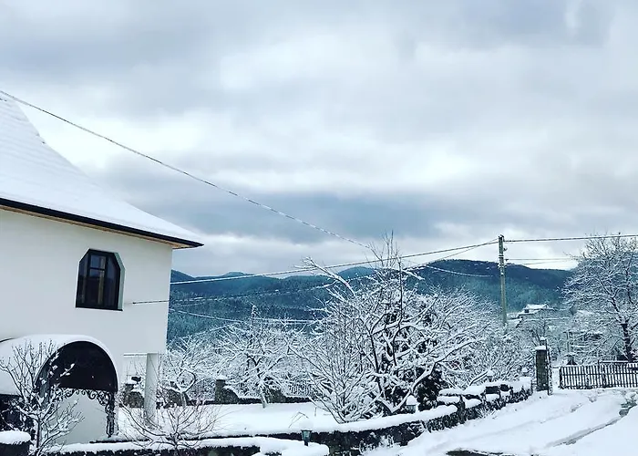 招待所 Garage 亚列姆切